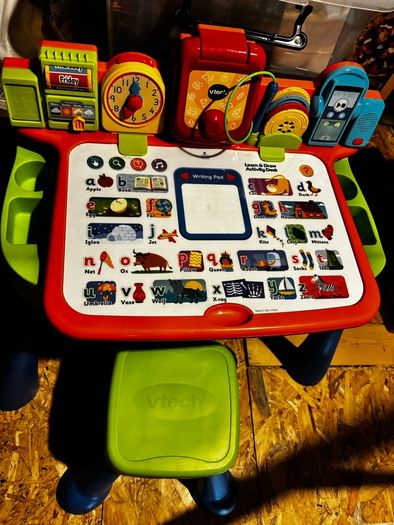 VTech Learn & Draw Activity Desk, excellent condition