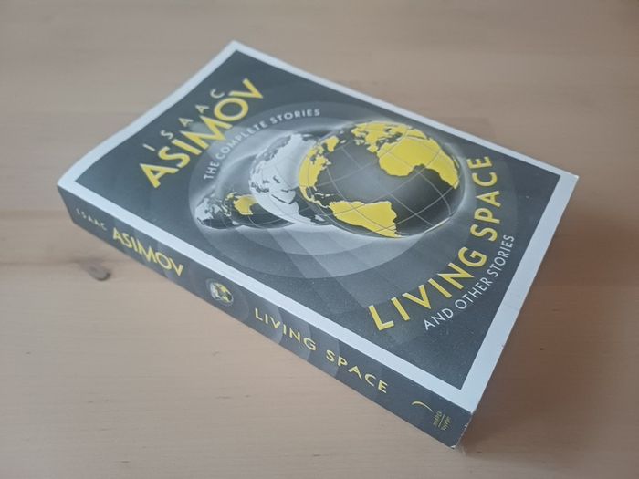 Living Space by Isaac Asimov (Science Fiction Short Stories Paperback 2004)