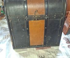 Beautiful Vintage Dome Top Wine Trunk Box 60s or 70s, Postage Available or Collection,