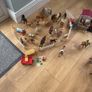 Schleich stable, horses and vet set Image 4