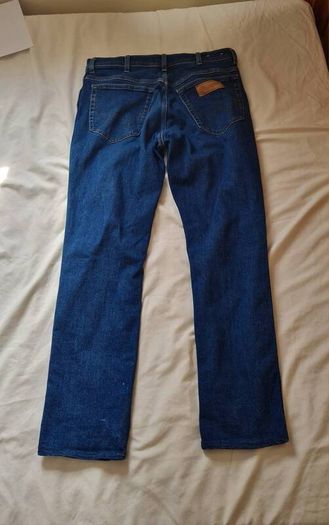 wrangler texas jeans Size 34/32 zip fly in excellent condition