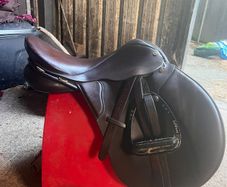saddle 17.5 inch
