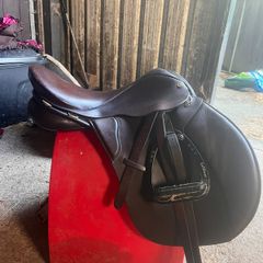 saddle 17.5 inch