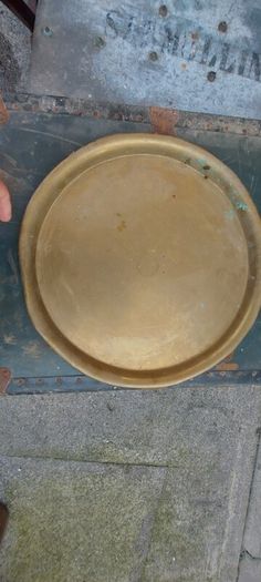 Vintage brass metal tray ,great patina ,,age ,,its old pub tray years ago before name brand trays  ,,buyer collects or pays postage thank you,,collectors item, sold as is