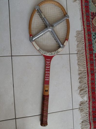 Vintage Tennis Racket Montana Redstroke includes a metal Zephyr maintenance cross for reinforcement 1970s