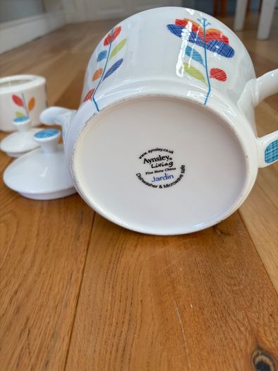 Aynsley Jardin flower stem teapot, milk jug and sugar pot