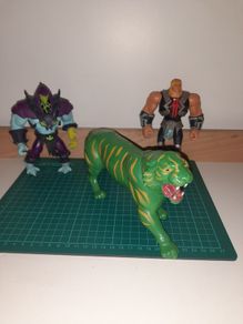 Vintage 1981 Battle cat MOTU  & Figures