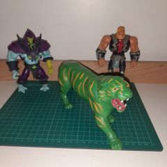 Vintage 1981 Battle cat MOTU  & Figures