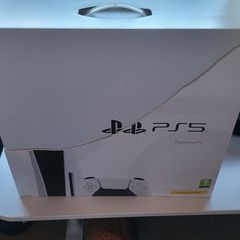 PS5 disc version box