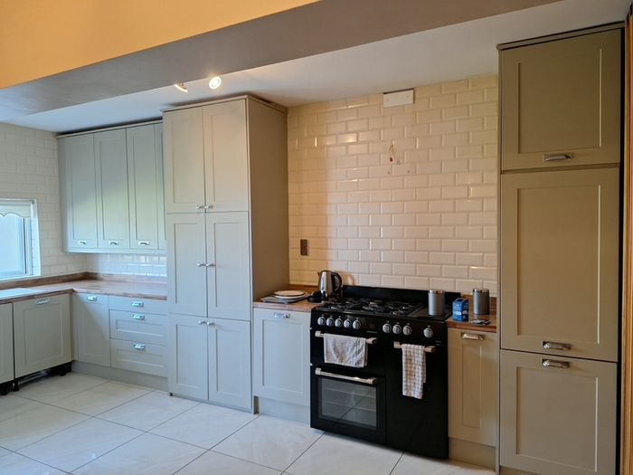 L shaped kitchen