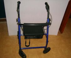 Mobility Rollator Walker + storage, brakes