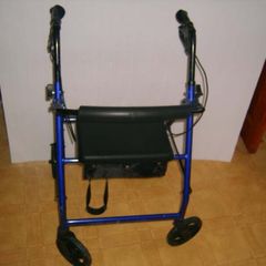 Mobility Rollator Walker + storage, brakes