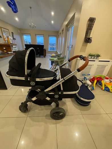 Icandy Twin buggy and baby set