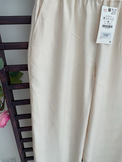trousers Bnwt Zara cream wide leg trousers medium modal fabric