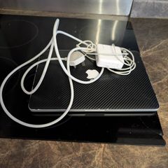 Mac Book