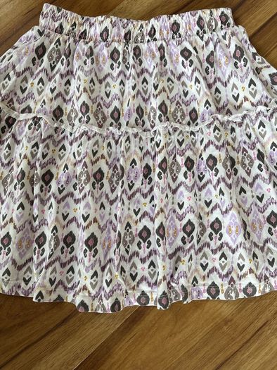 Girls skirt age 9-10 excellent condition!