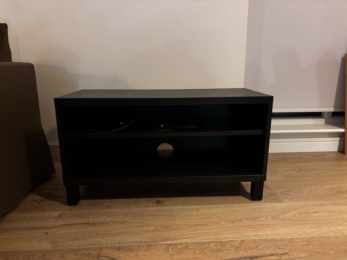 TV stand in black