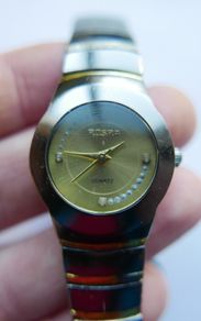 Rosra Quartz Ladies Delicate Detail Watch Metal Link Strap