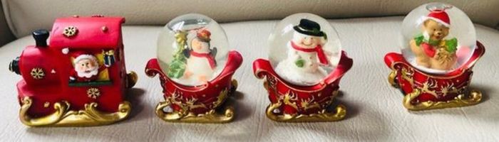 Snowglobe Set of 3pcs Sleigh Train Carriages & Engine