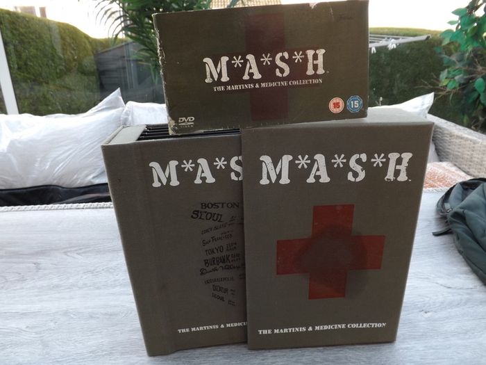 Mash Original Complete Box Set