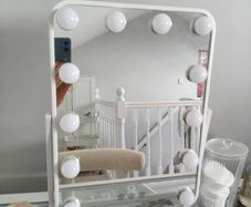 Hollywood mirror