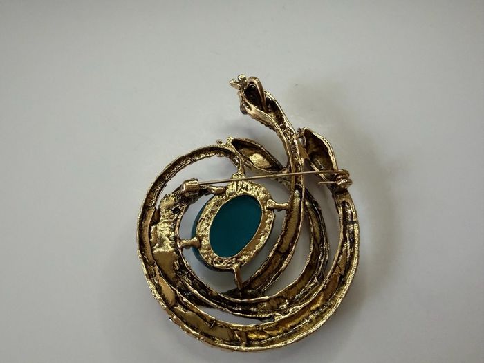 Brooche