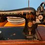 Singer Sewing Machine Image 6