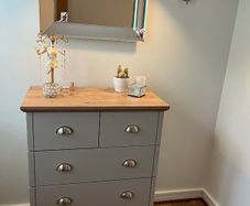 Chest of drawers