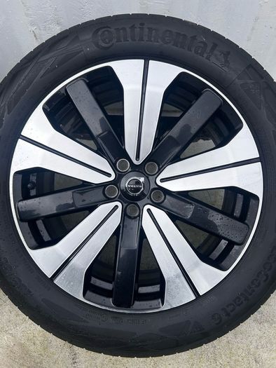 Genuine Volvo R-Design 19" Alloy Wheels