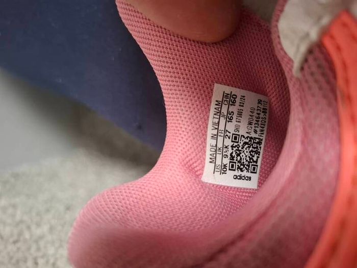 Girls Adidas shoes size 9,5