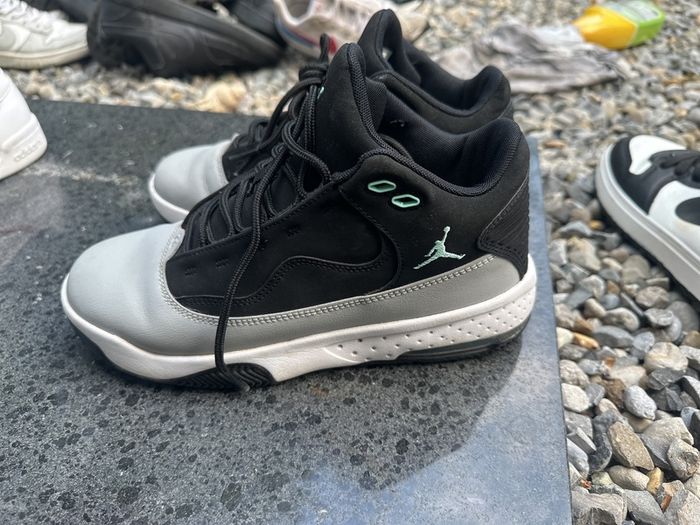 Jordan max aura trainers