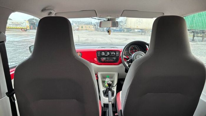 Volkswagen up! 2013