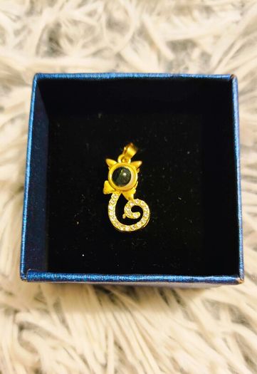 Cat Pendant Necklace with Projection Charm Fashion Jewelry