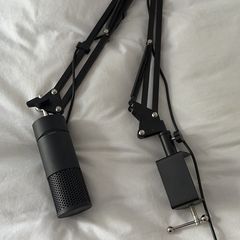 solo cast 2 hyperx mic with boomarm