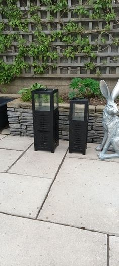 4 Black Lanterns.