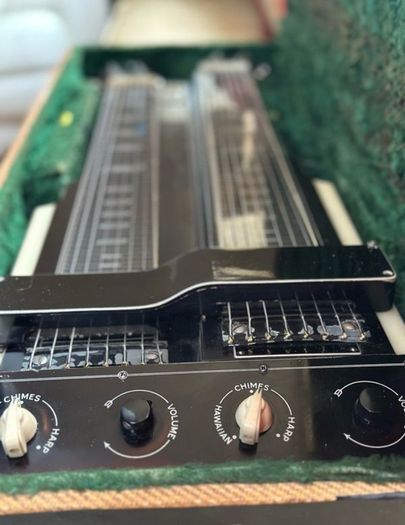 Lap steel : 1939 National Twin Neck Console 8 String