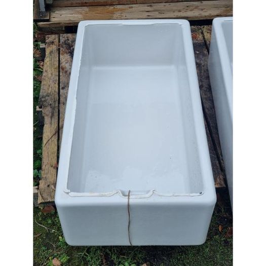 Large Belfast Sink With Brackets KAS1135
