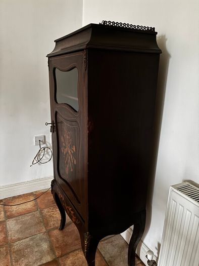 Antique cocktail drinks cabinet