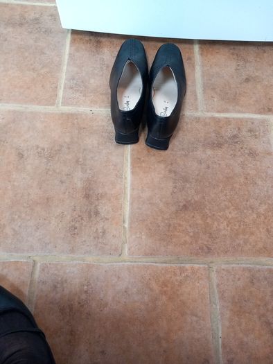 Betty Barclay Black Leather Walking Shoes 7.5 uk