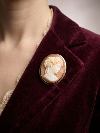 Vintage 14k Gold Cameo Brooch(5 grams)