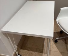 White desk with wheels - IKEA