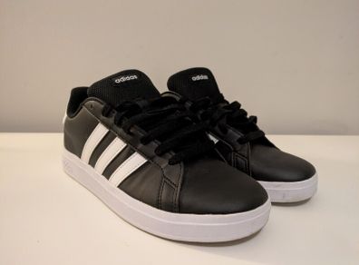 Black Adidas Runners UK 5.5