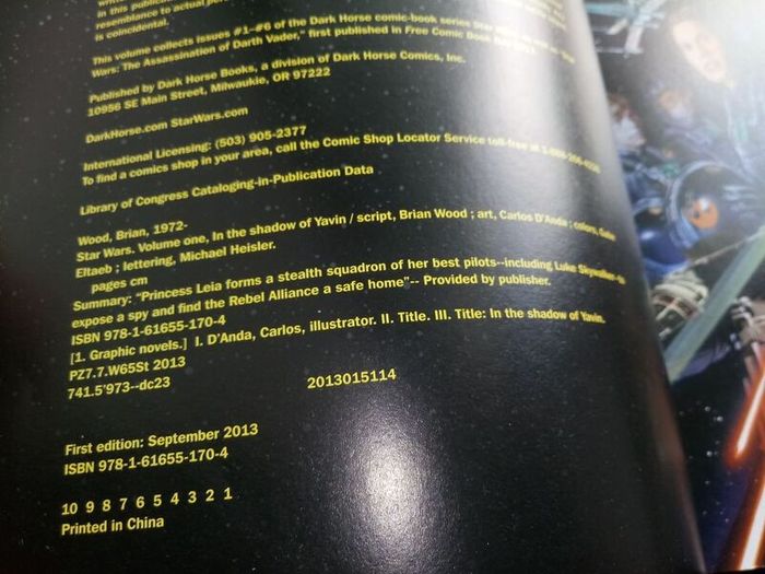 Star Wars Volume 1: In the Shadow of Yavin Book/Comics