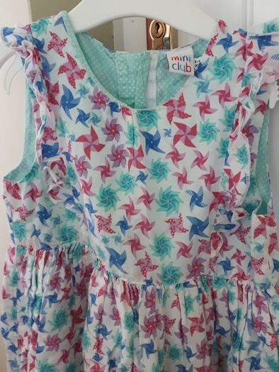 Beautiful lined summer dress from BOOTS.