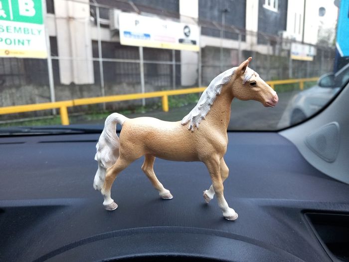 Schleich Palomino Trakehner Mare Exclusive Horse Collectible Standing Horse
