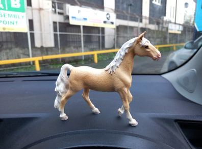 Schleich Palomino Trakehner Mare Exclusive Horse Collectible Standing Horse