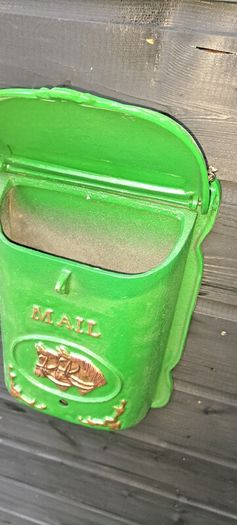 cast iron post box