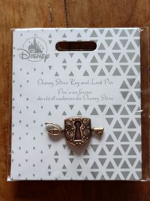 Disney store key and lock pin