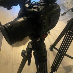 Sony FS5 ii - 4k camera + 24-240 Sony zoom lens  + tripod & more