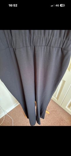 Gallery black jumpsuit w pockets size 16
